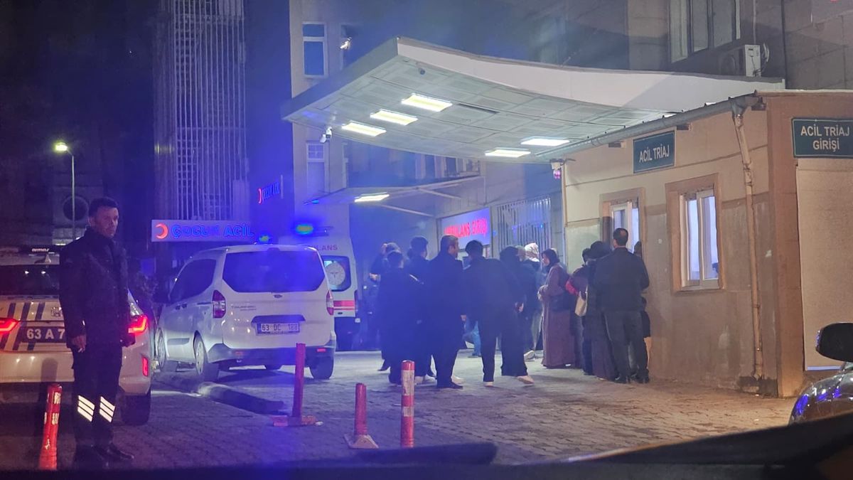 Evine giderken boğazından bıçaklanıp öldürüldü
