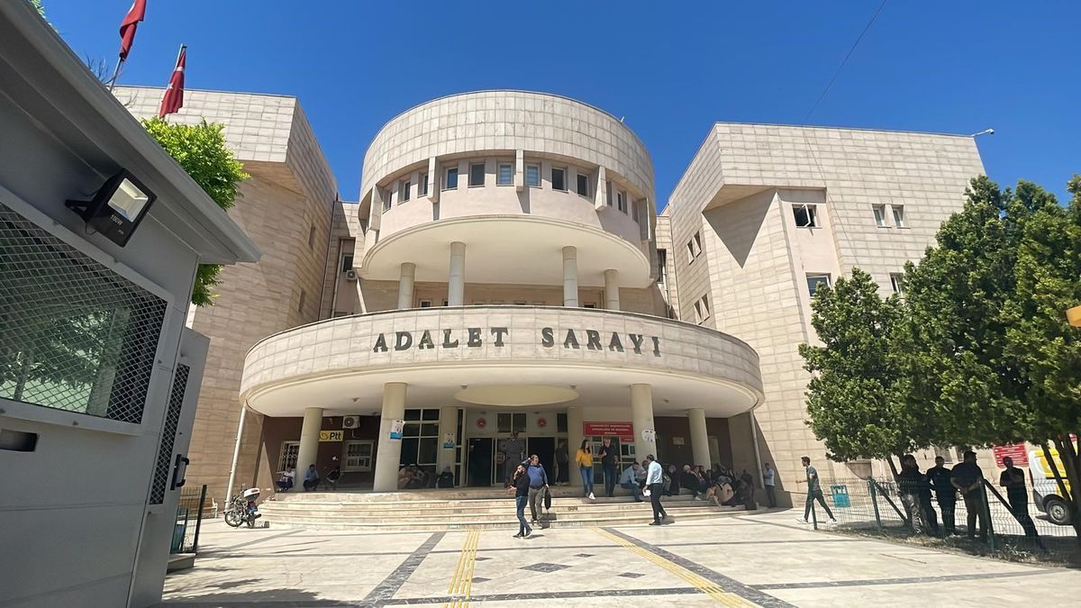 ARKADAŞINI BIÇAKLADIĞINI İTİRAF ETTİ