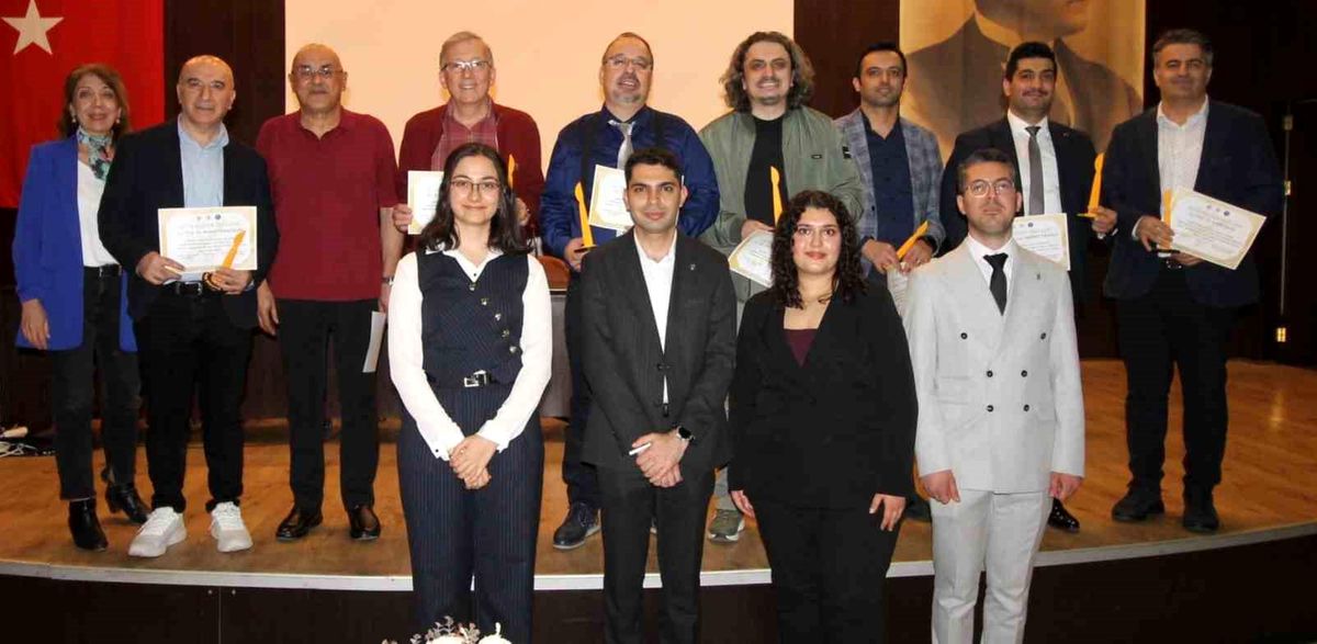 GAÜN Hastanesi'nde "Altın Neşter Ödülleri" töreni düzenlendi