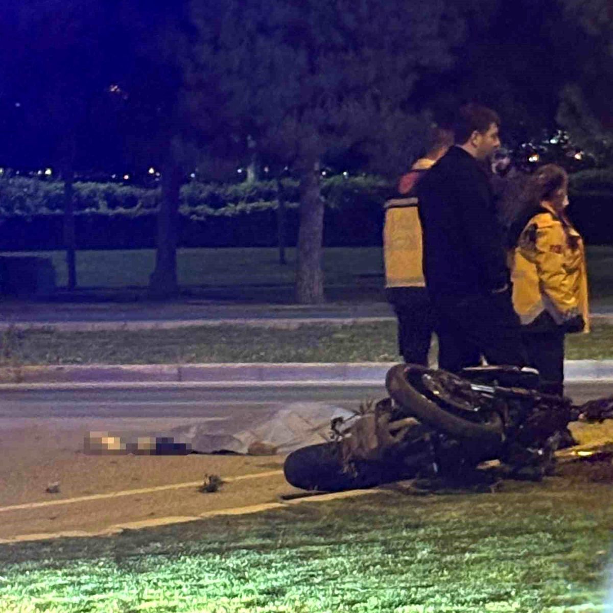 Kazada 18 yaşındaki motosiklet sürücüsü hayatını kaybetti