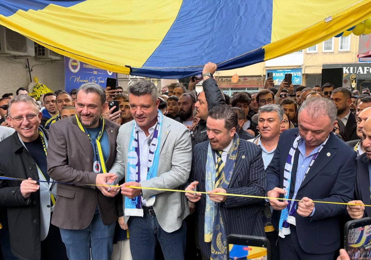 Kütahya Fenerbahçeliler Derneği Sadettin Saran'ın katılımıyla açıldı