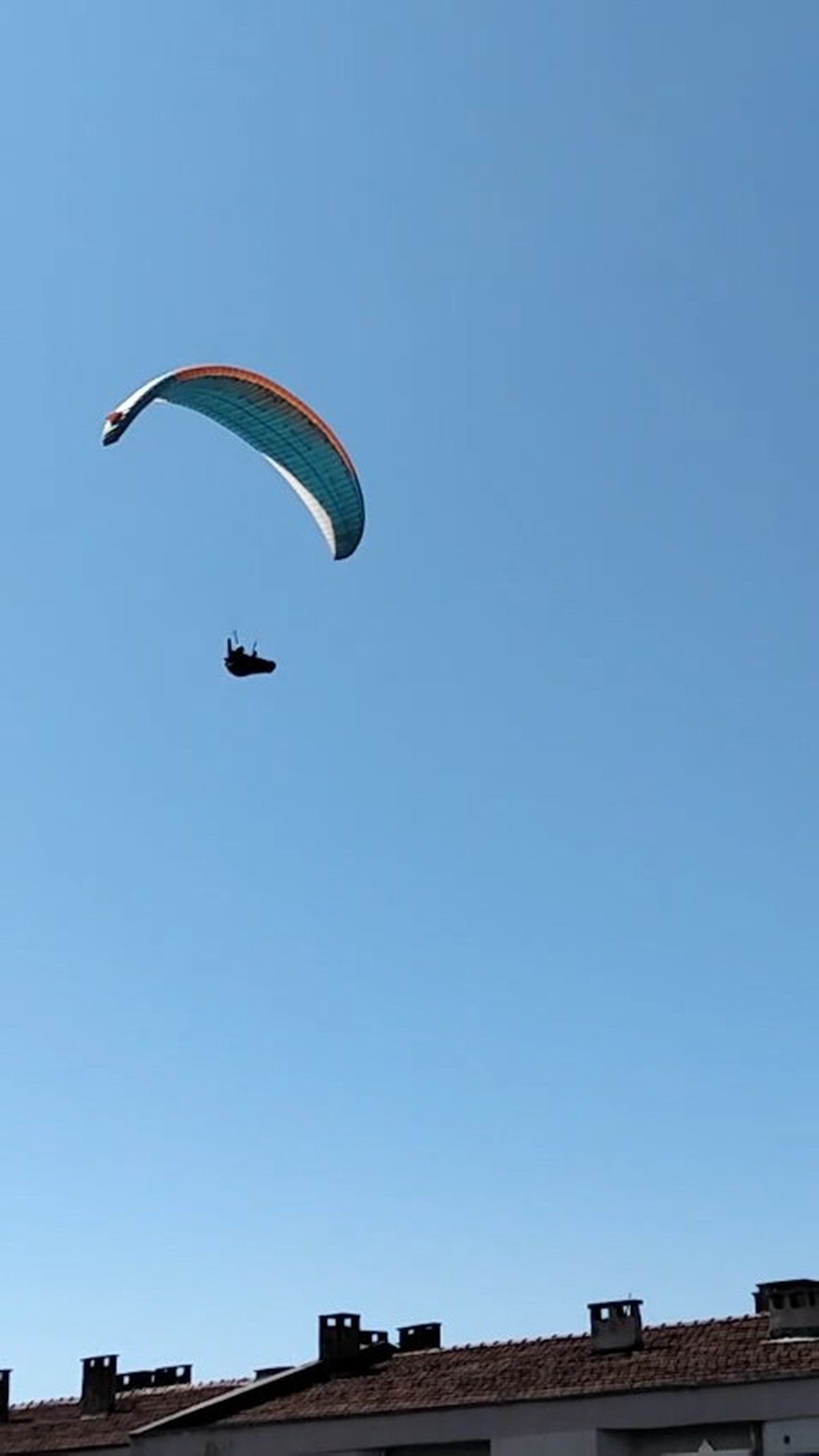 Zonguldak'ta Yamaç Paraşütçüsüne Esprili Davet