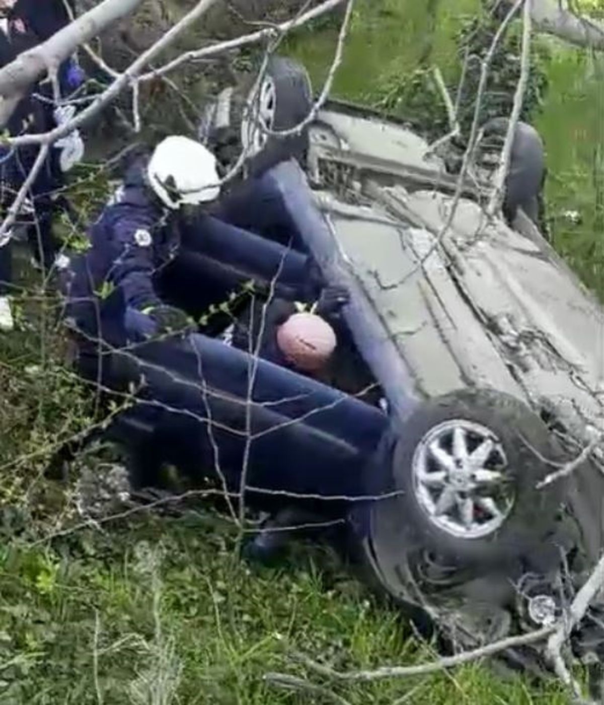 Samsun'da Otomobil Şarampole Devrildi: 1 Yaralı