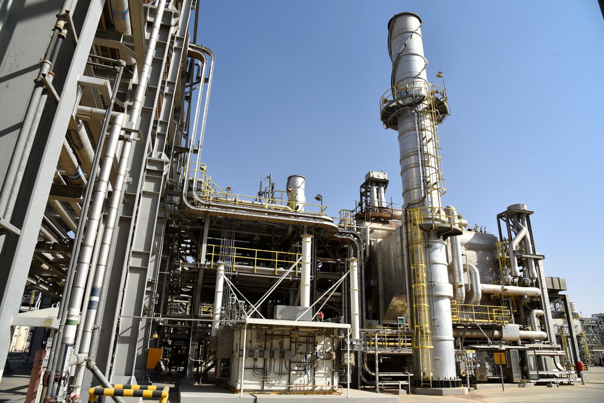 Suudi Arabistan: Son Saldırılardan Etkilenen Enerji Tesislerimiz Yeniden Tam Kapasiteyle Faaliyete Başladı