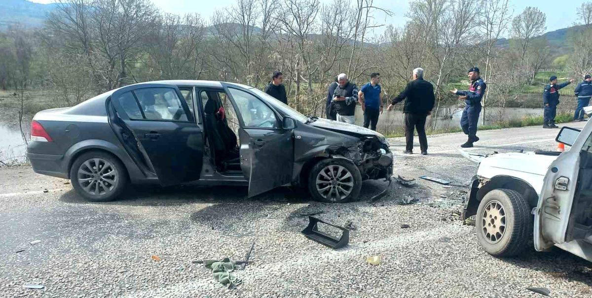 Balıkesir'de trafik kazası: 7 yaralı