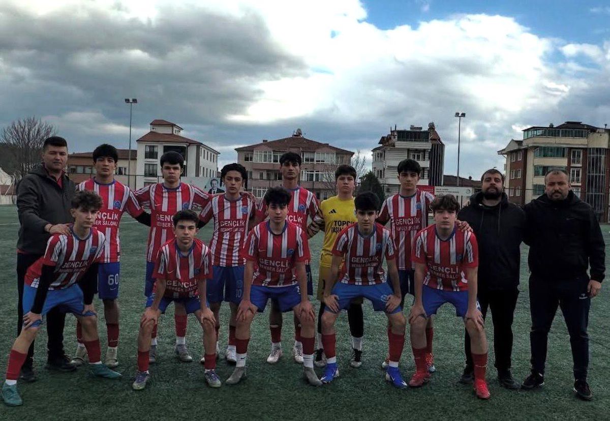 Bilecik'te bir maçta fileler 18 kez havalandı