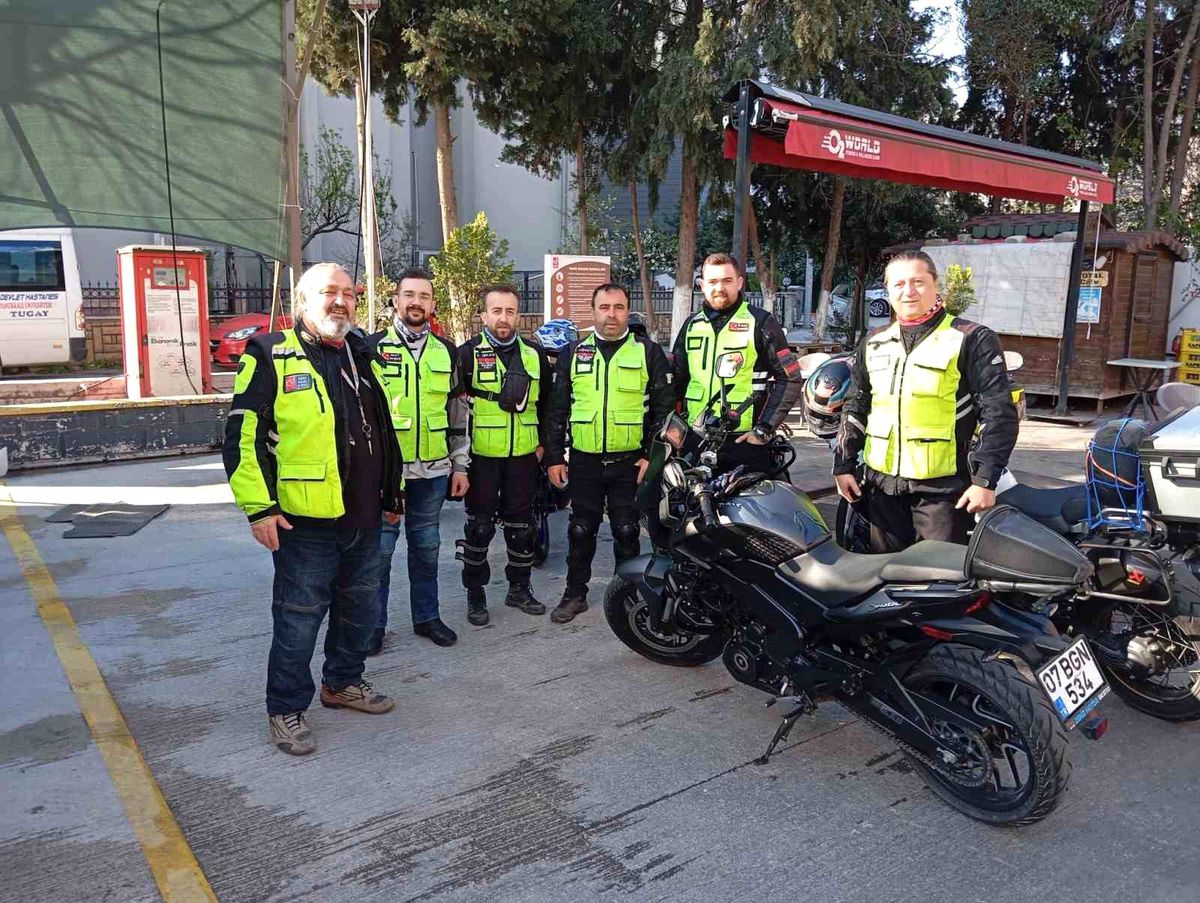 Buldanlı motosikletçilerden 'Güvenli Sürüş' çıkarması