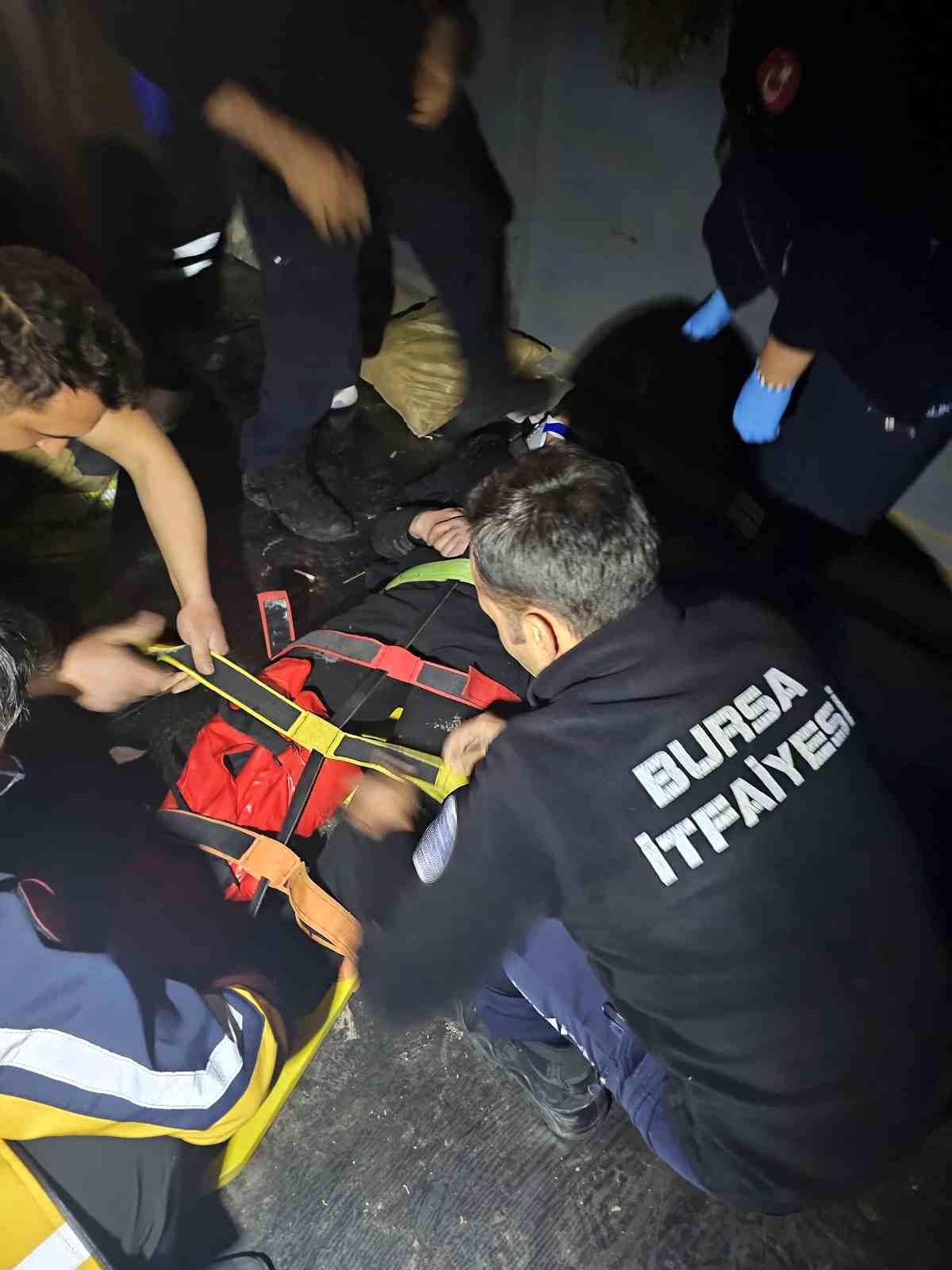 Bursa'da asansör boşluğuna düşen 17 yaşındaki genç ağır yaralandı