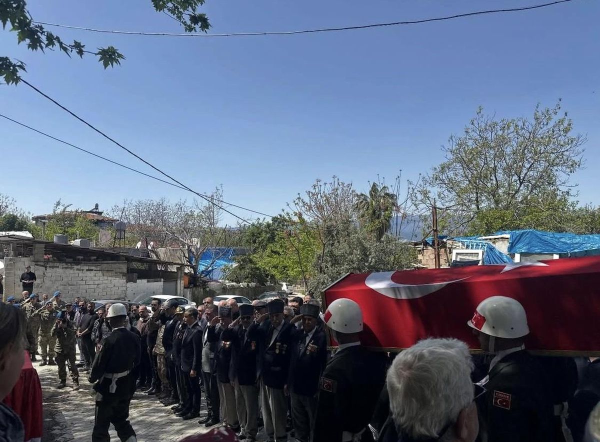 Defne'de Kıbrıs Gazisi son yolculuğuna uğurlandı