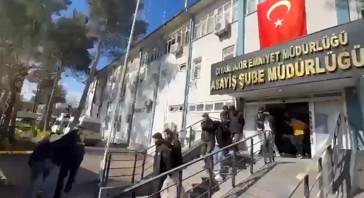 Diyarbakır'da dolandırıcılık operasyonu: 10 tutuklama