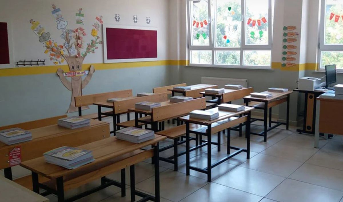 İstanbul okullar tatil mi, bugün İstanbul'da okul yok mu, 15 Nisan Çarşamba İstanbul'da okullar tatil mi e...