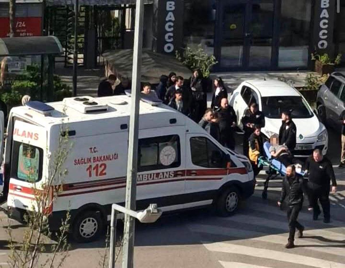Lise öğrencileri arasında kan aktı: 1 kişi bıçaklandı