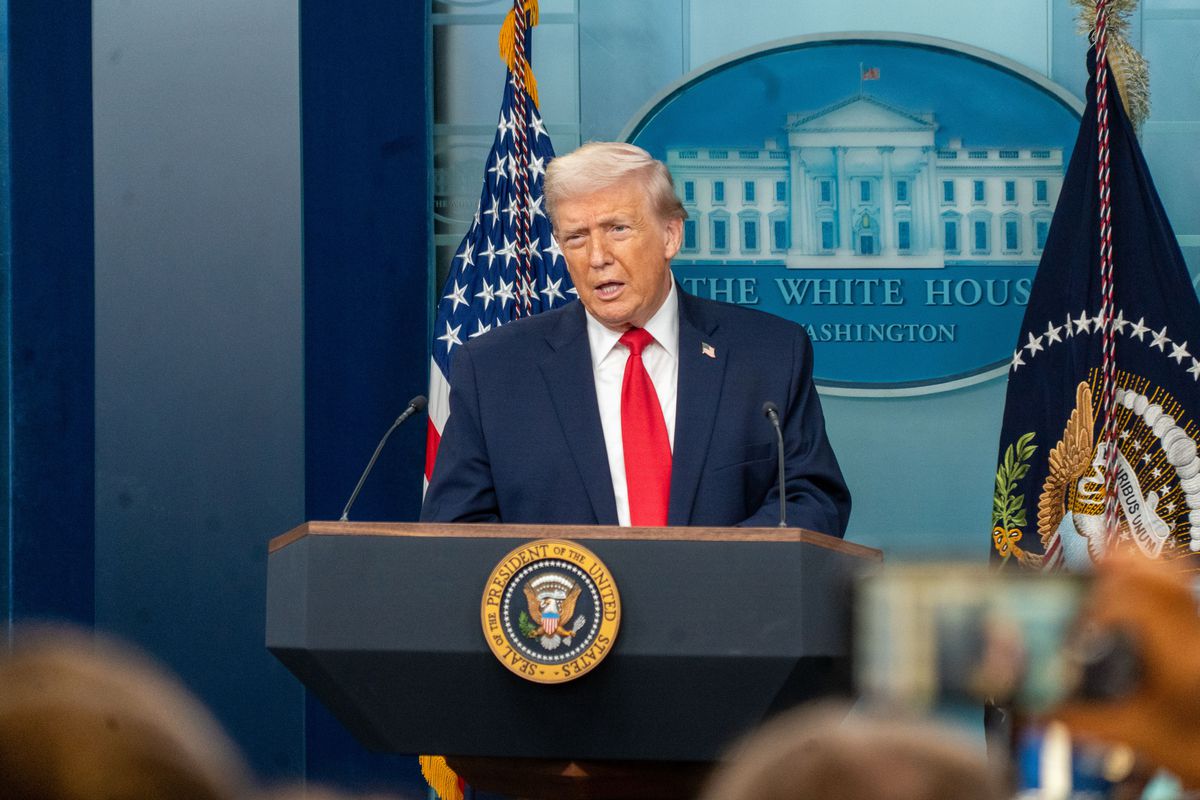 Trump: 34 gemi Hürmüz Boğazı'ndan geçti