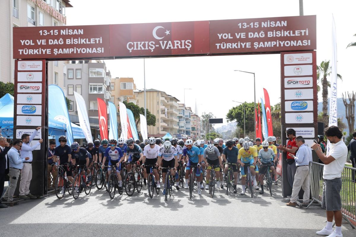 Ünilig Bisiklet Şampiyonası Alanya'da başladı