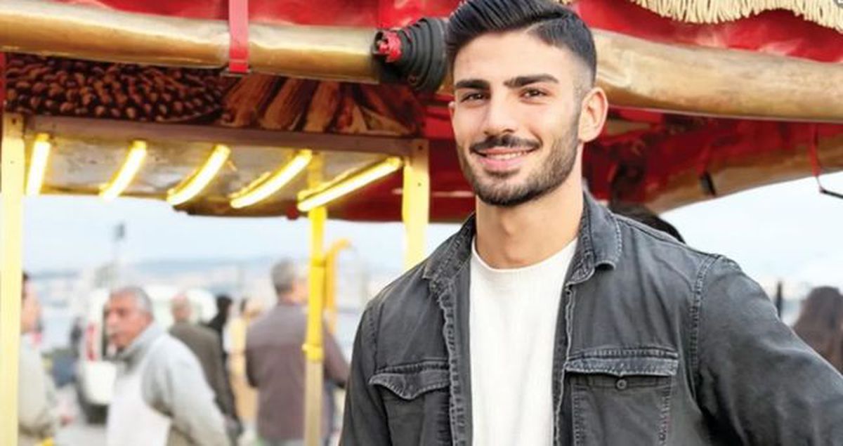 Yakışıklı mısırcı Alper Temel kimdir, ne kadar kazanıyor? Alper Temel kaç yaşında, nereli?