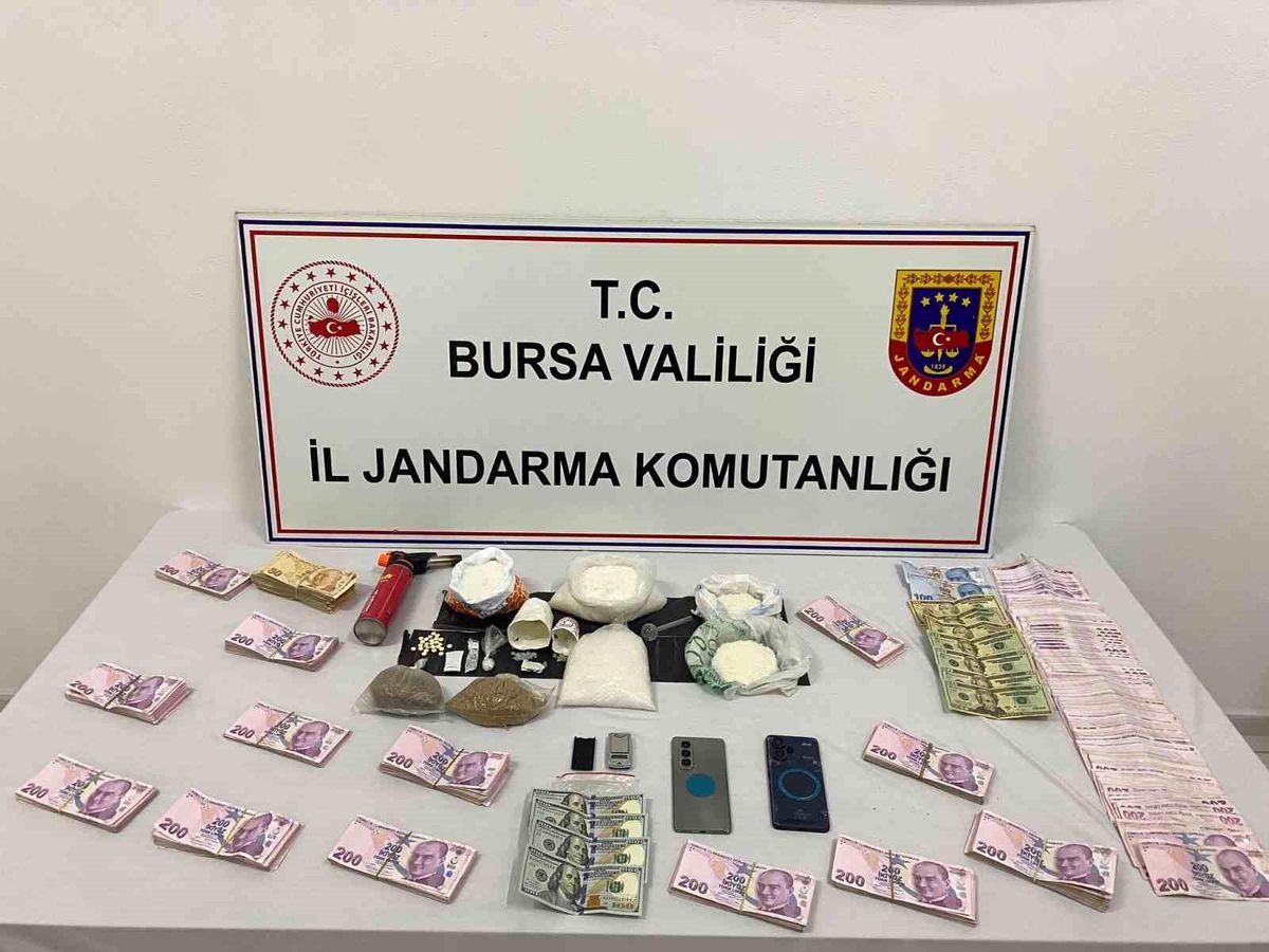 Bursa'da dev uyuşturucu operasyonu, kilolarca madde ele geçirildi 2 kişi tutuklandı