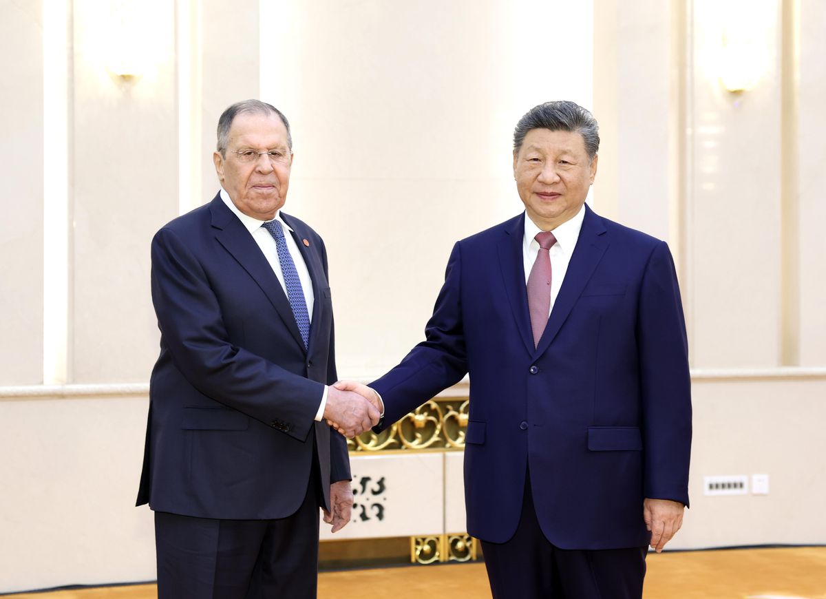 Çin Cumhurbaşkanı Xi, Rusya Dışişleri Bakanı Lavrov ile Görüştü