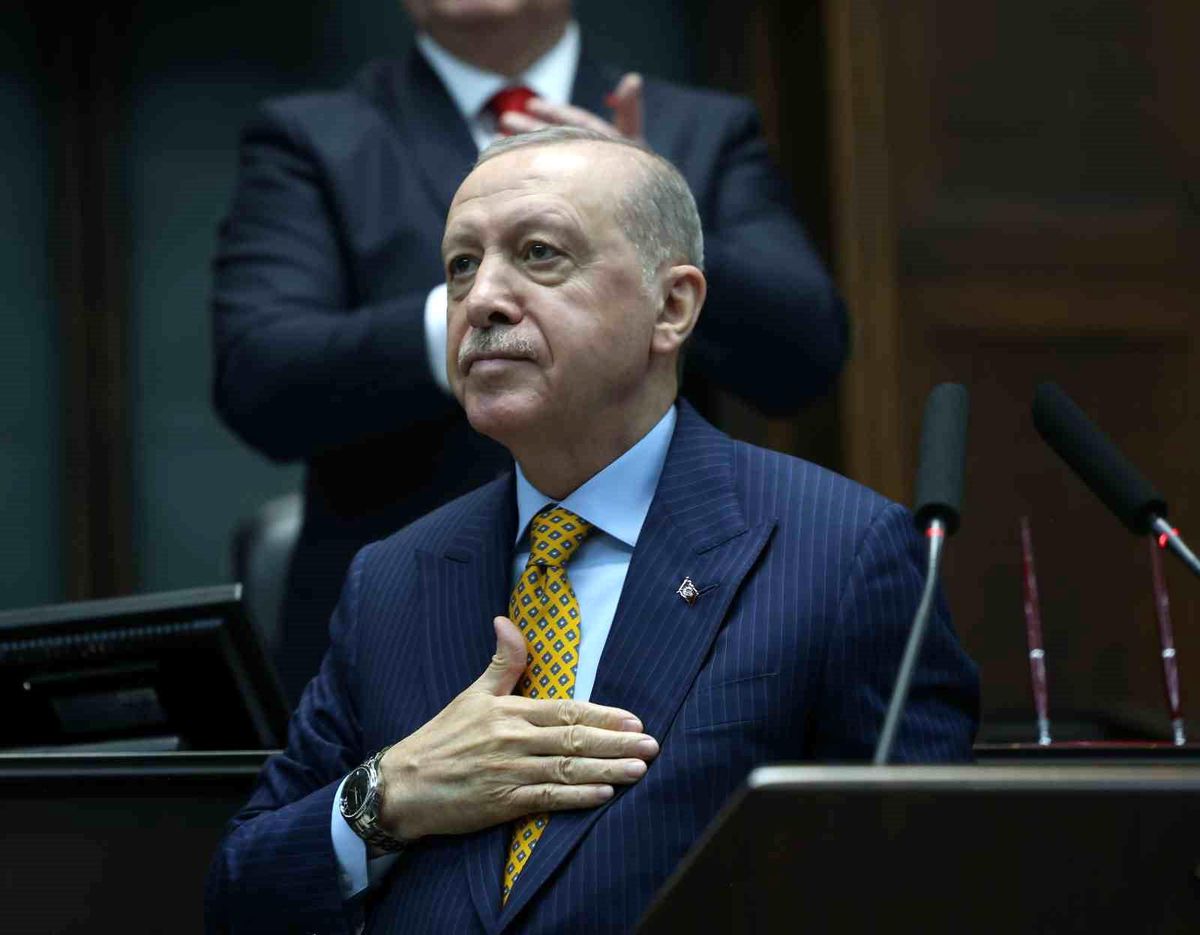 Cumhurbaşkanı Erdoğan: "Biz toprağın üstünde haysiyetsizce yaşamaktansa gerektiğinde toprağın altında şere...