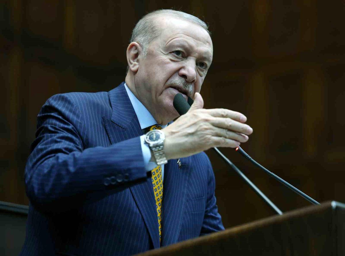 Cumhurbaşkanı Erdoğan: '(Şanlıurfa'daki lise saldırısı) Saldırı tüm yönleri ile araştırılmaktadır. Olayda ihmali ve kusuru olanlardan mutlaka hesap sorulacaktır. Yaralanan 16 kişiden 7'si taburcu edilmiş 9 yaralımızın tedavisi ise devam etmektedir'