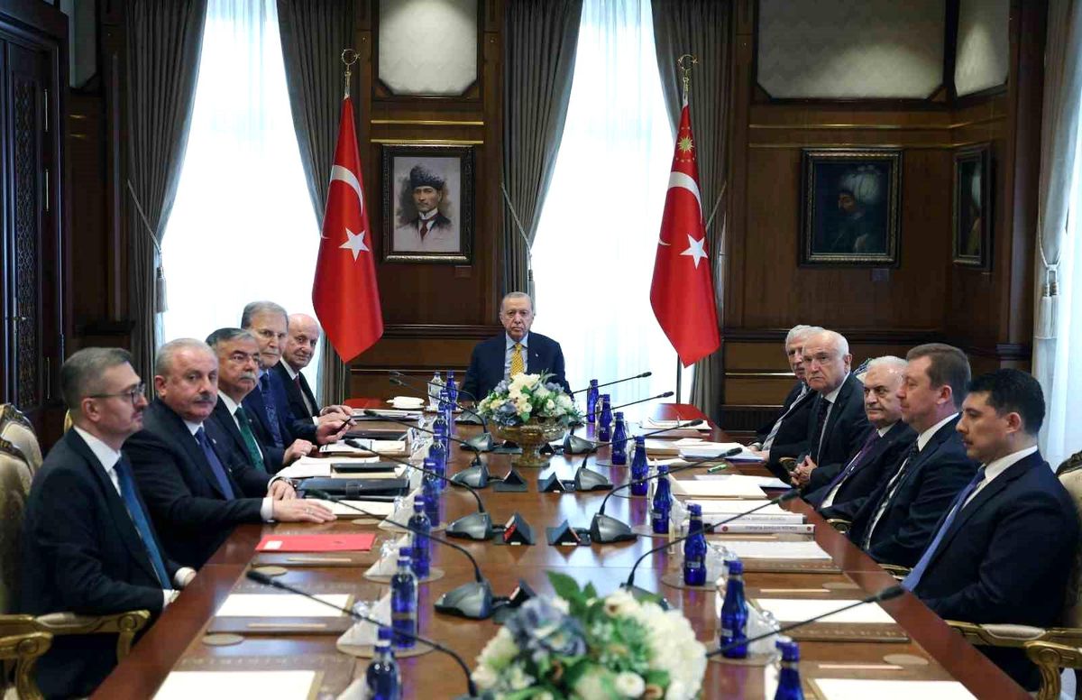 YİK Toplantısı'nda Terörsüz Türkiye ve Okul Saldırıları Ele Alındı