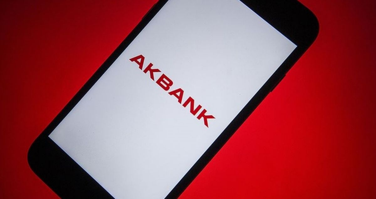 Akbank çöktü mü? Akbank neden açılmıyor, sorun mu var? 16 Nisan Perşembe Akbank mobil hata veriyor!