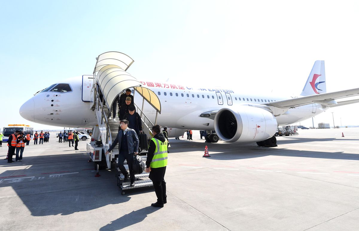 Albüm: Çin'in Yerli Büyük Yolcu Uçağı C919, Harbin-Shanghai Hattında İlk Uçuşunu Yaptı
