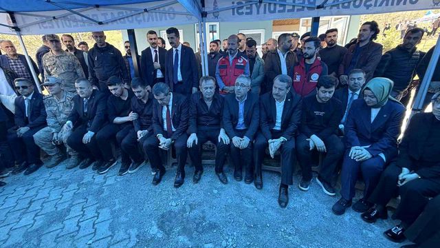 ayla ogretmenin esi gurur duyuyorum buraya ev 2 19755173 o