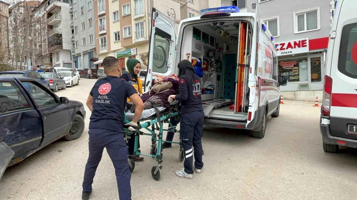 Bilecik'te trafik kazası, 2 kişi yaralandı