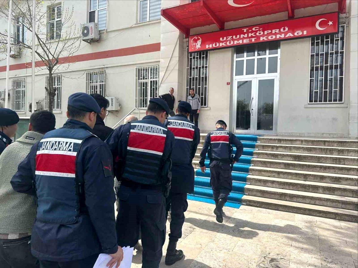 Edirne'de göçmen kaçakçılığı operasyonu: 3 tutuklama