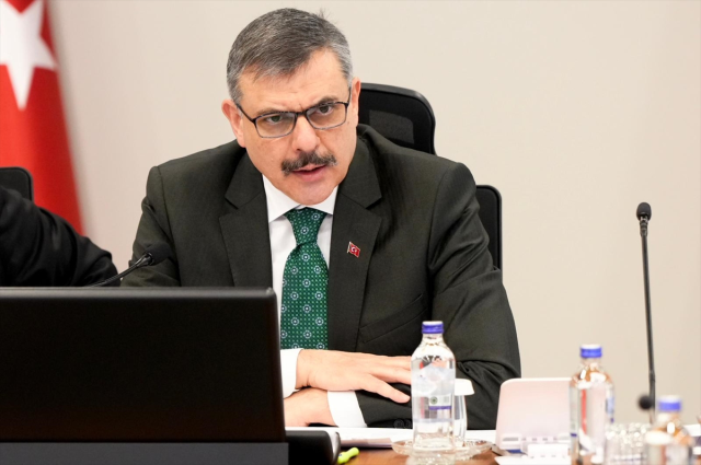 İçişleri'nde kritik toplantı: Okulların çevresinde güvenlik artırılacak, erken uyarı mekanizmaları güçlendirilecek 3 icislerinde kritik toplanti ok 19754309 2517 1 m