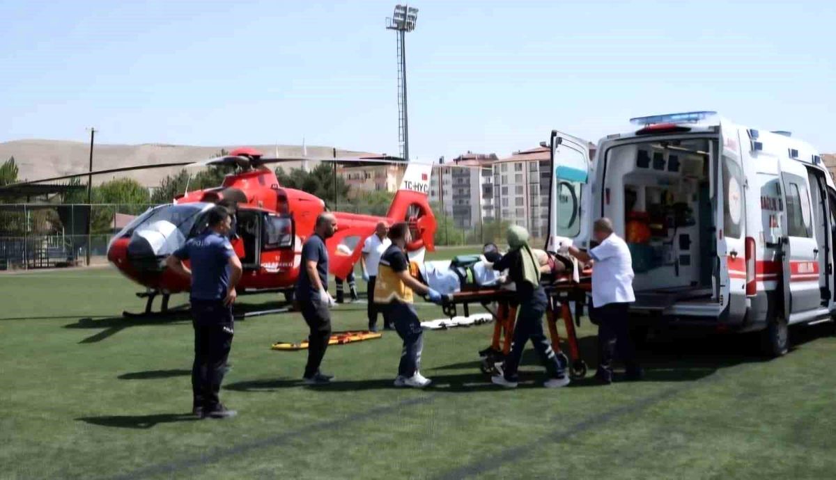 Malatya'da hava ambulansı 19 yaşındaki hasta için havalandı
