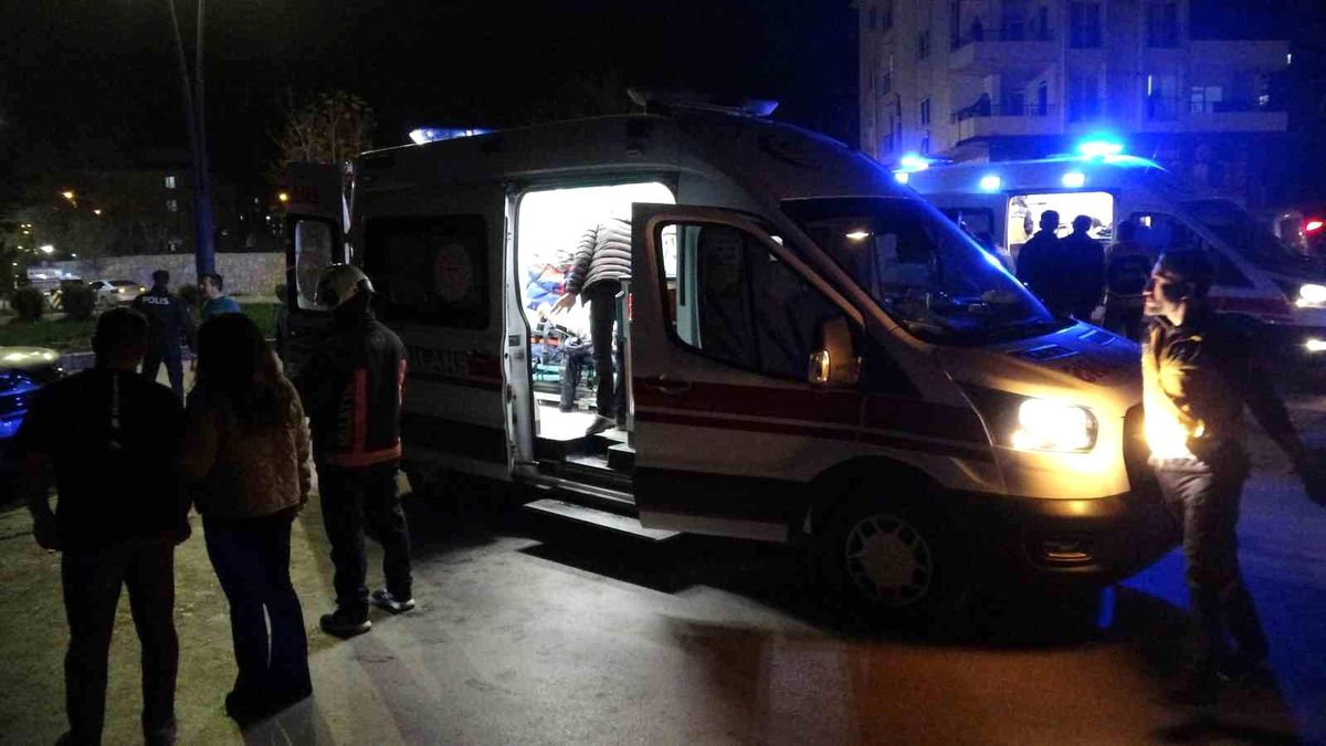 Malatya'da iki otomobil çarpıştı: 4 yaralı