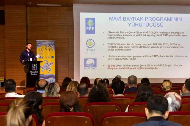 Manavgat'ta turizm sezonu öncesi mavi bayrak bilgilendirme toplantısı