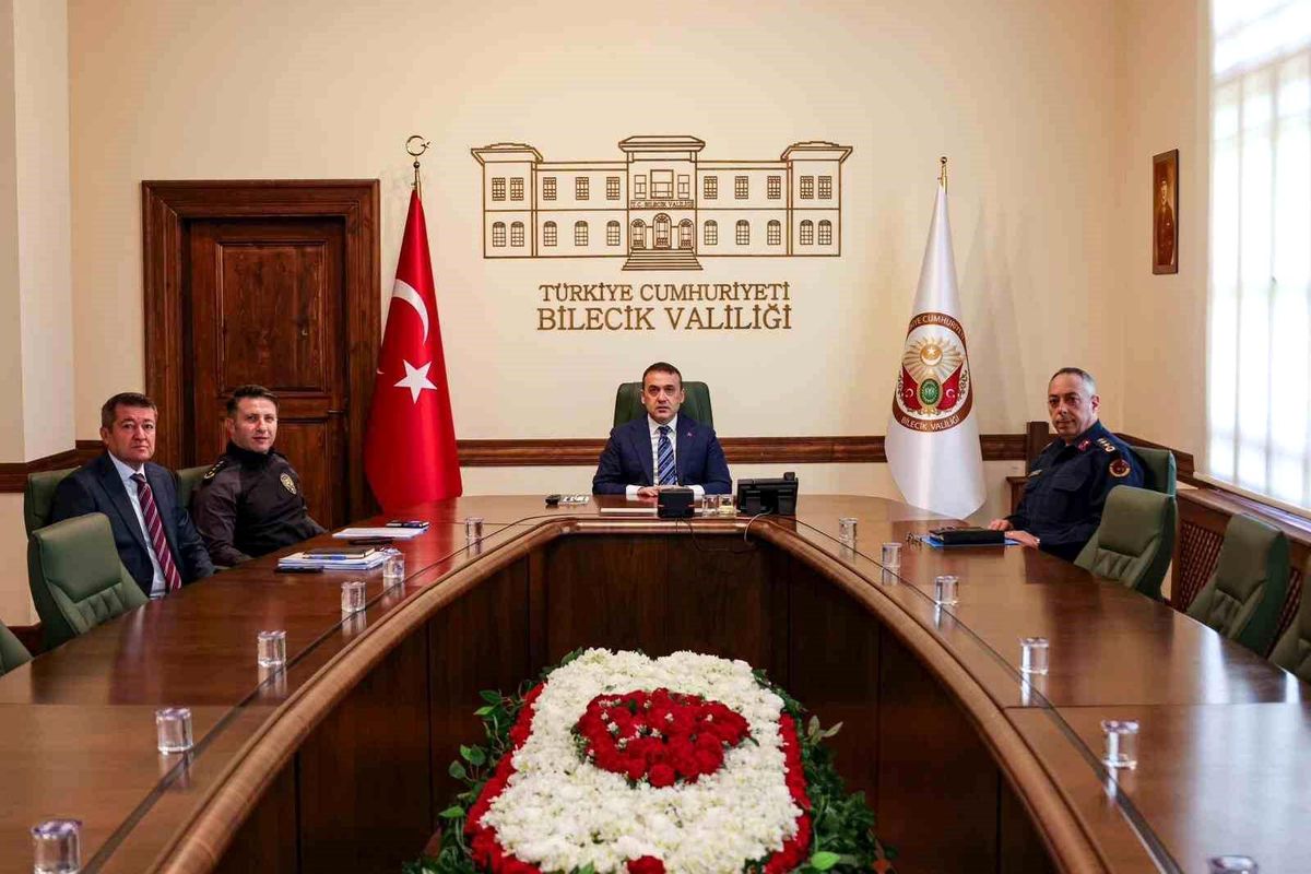 Okullara yönelik saldırılar sonrası Bilecik'te güvenlik tedbirleri masaya yatırıldı