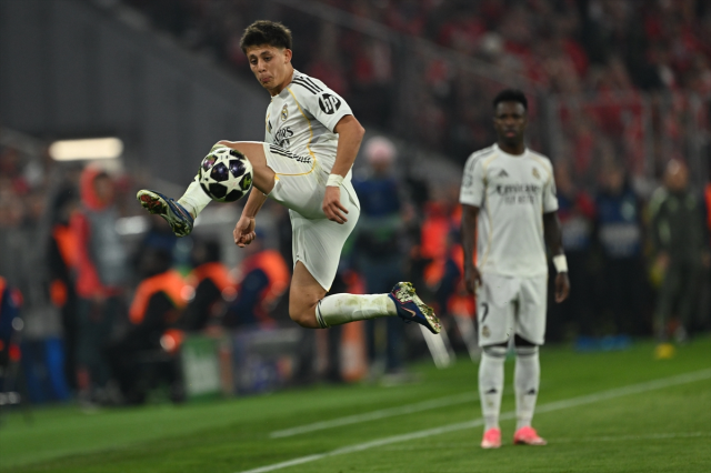real madrid soyunma odasinda b c2d032a6c8 6548 1 m