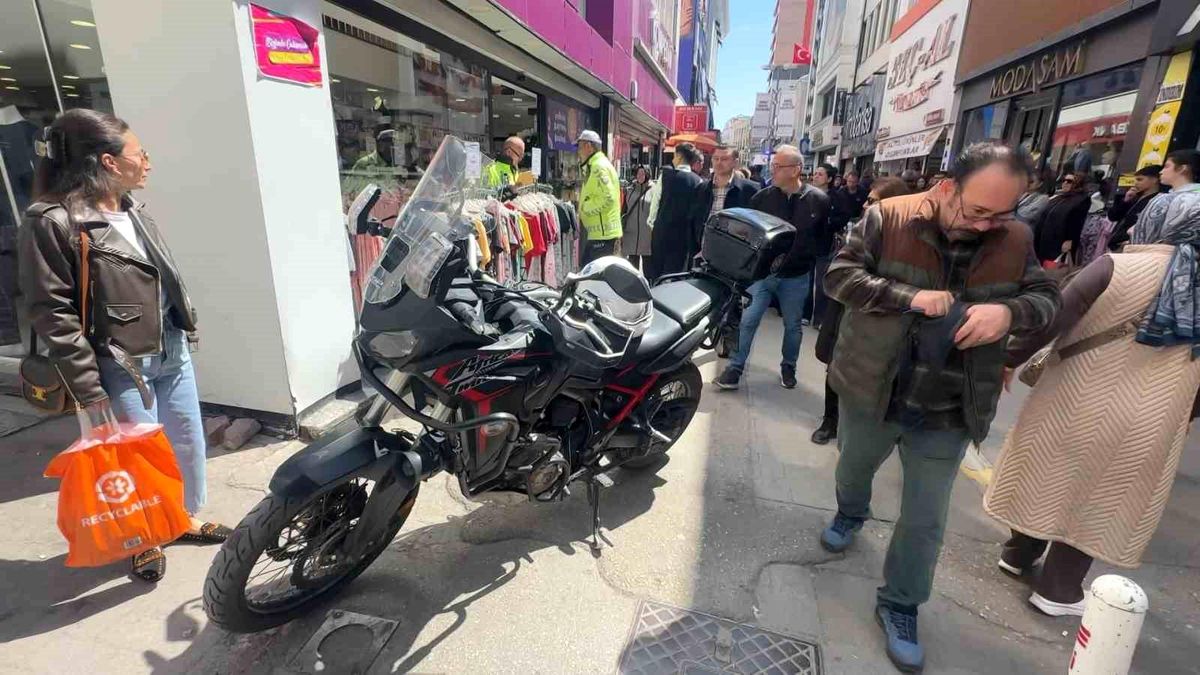 Samsun'da yunus polisleri kaza yaptı: 1 yaralı