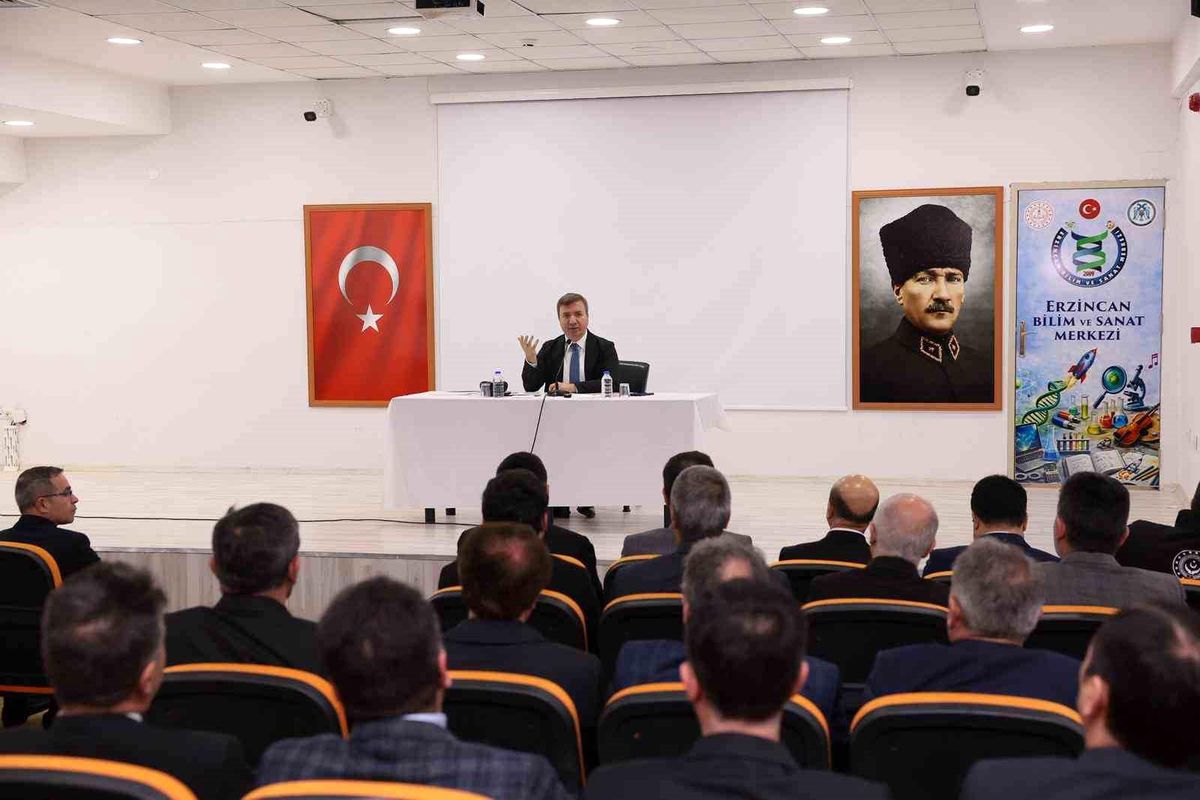 Erzincan Valisi'nden Eğitimde Güvenlik ve Şiddetle Mücadele Toplantısı