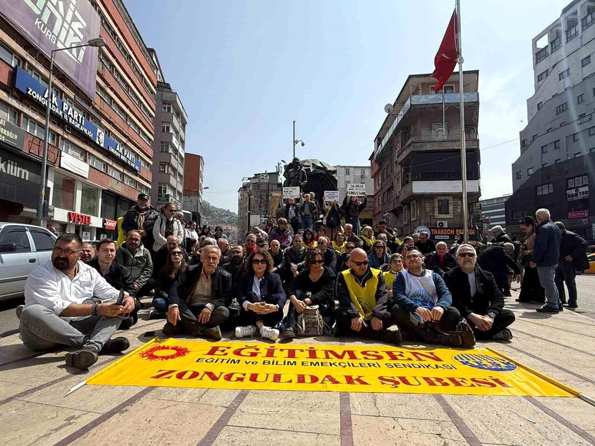 Zonguldak'ta sendikalardan oturma eylemi
