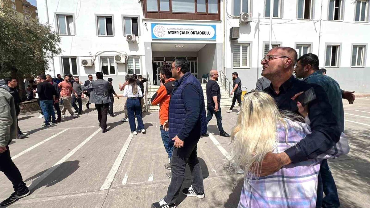 Ayser Çalık Ortaokulu öğrencileri, Şehit Tebernuş Özler Ortaokulu'na nakledildi