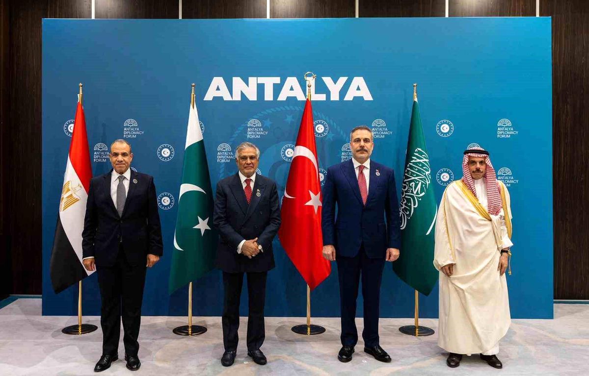 Bakan Fidan, Türkiye-Mısır-Pakistan-Suudi Arabistan Dışişleri Bakanları Toplantısı'na ev sahipliği yaptı