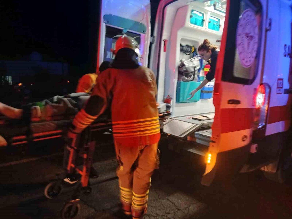 Cizre'de otomobil şarampole yuvarlandı: 4 yaralı