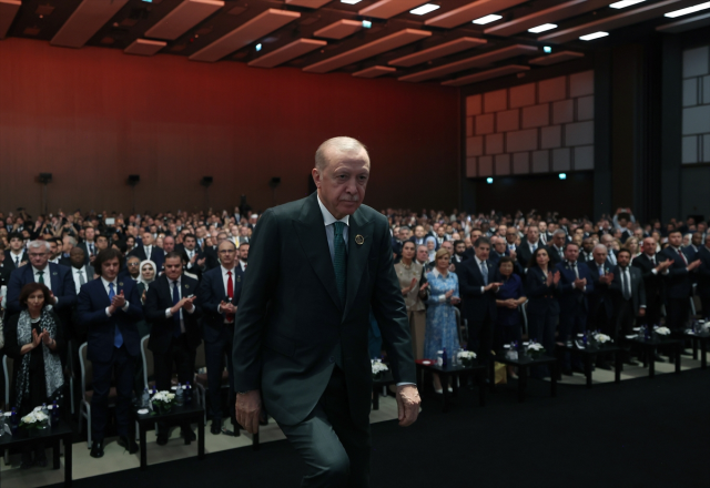 cumhurbaskani erdogan ustune b 19758992 2012 1 m