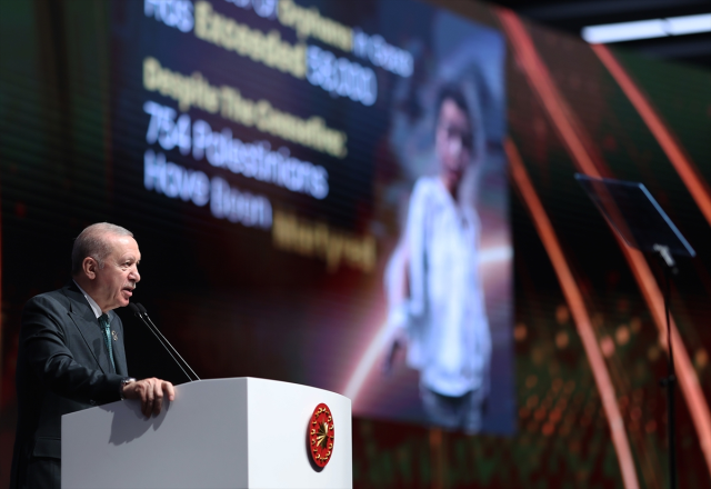 cumhurbaskani erdogan ustune b 19758992 7531 2 m