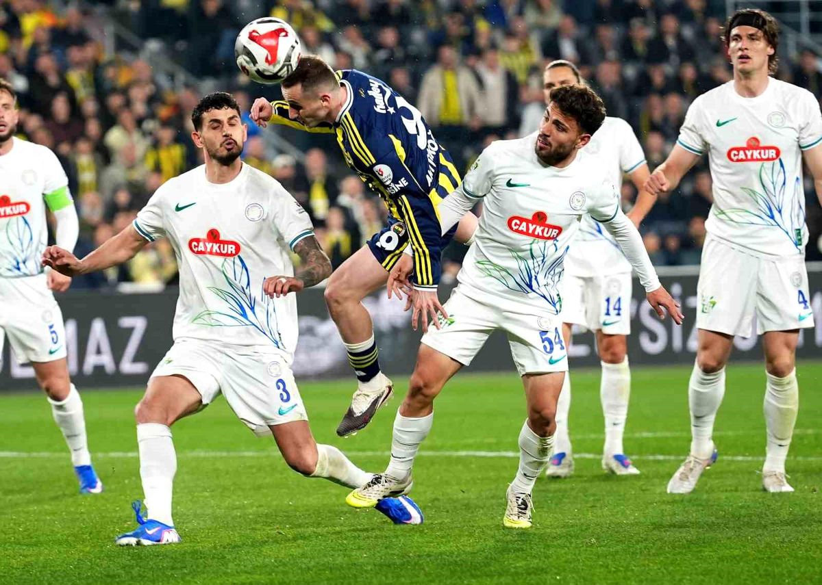 Fenerbahçe'nin Rizespor'a karşı 13 maçlık serisi sona erdi
