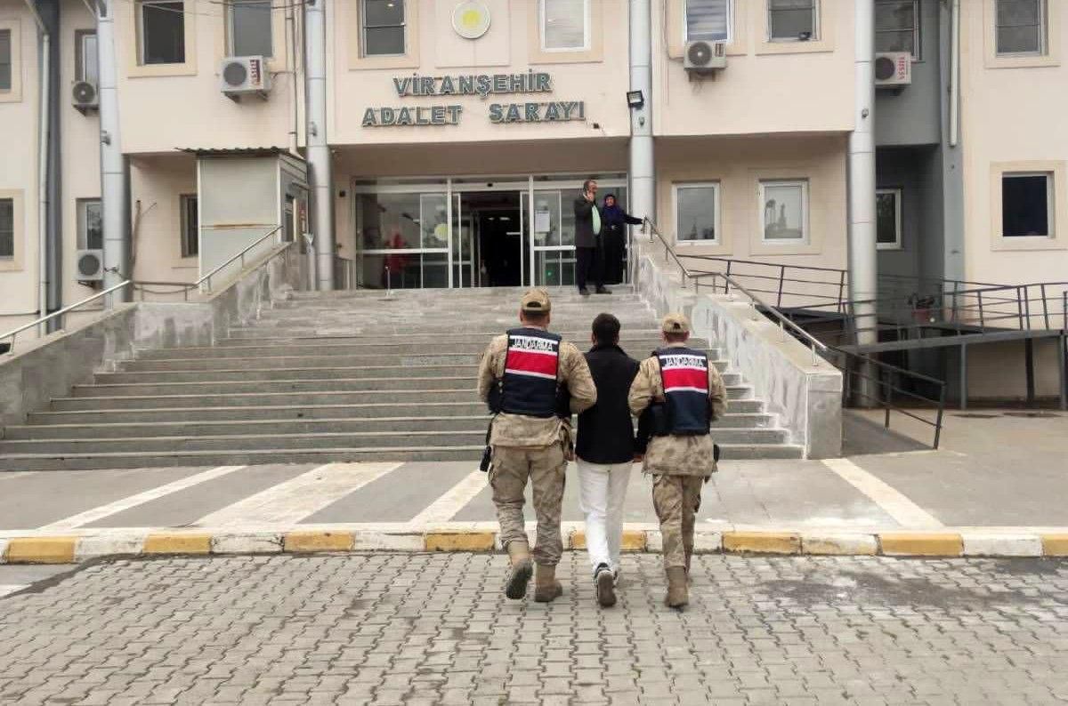 Hırsızlık suçundan aranan şahıs yakalandı