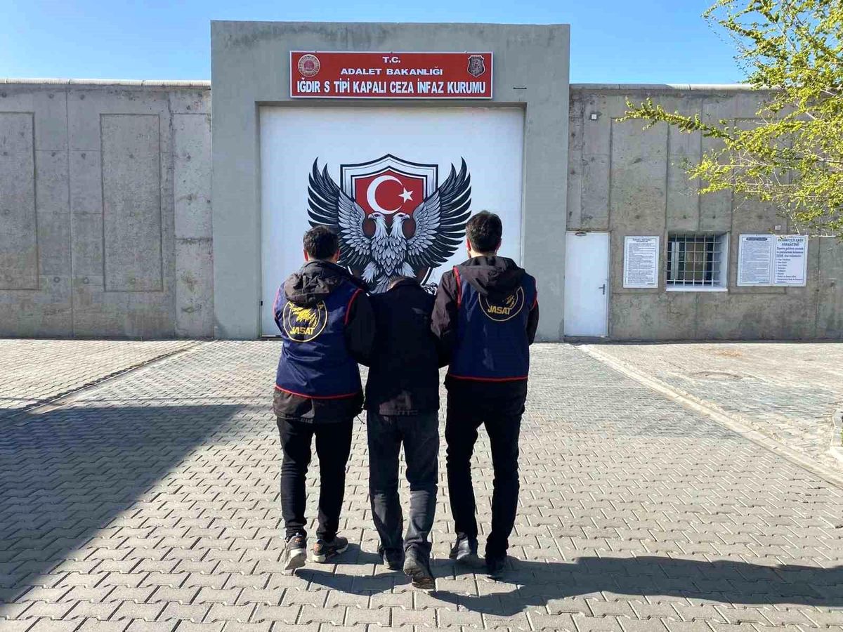 Iğdır'da JASAT'tan operasyon: 10 yıl 8 ay hapis cezası bulunan şahıs yakalandı