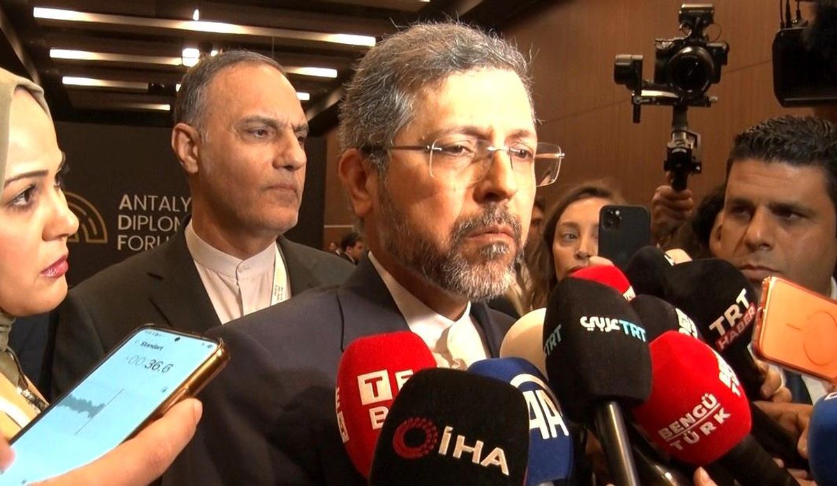 İran Dışişleri Bakan Yardımcısı Said Hatibzade "Diplomasinin kullanıldığı ve ardından yeniden savaş başlat...