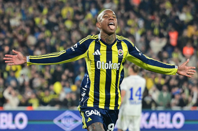 kadikoyde husran fenerbahce 10 19759936 5240 3 m