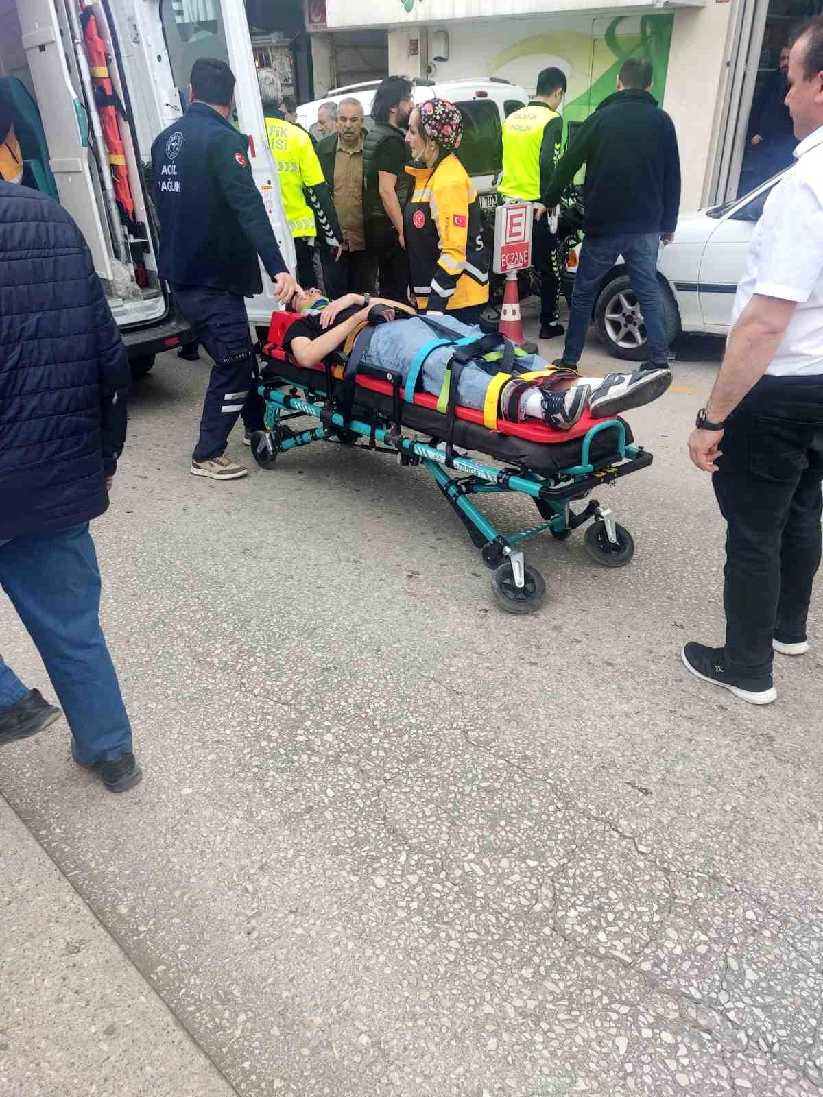 Kastamonu'da motosiklet otomobile çarptı: 1 yaralı