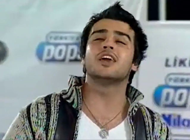 sarkici riza tamer evinde fena 19757287 2173 2 m